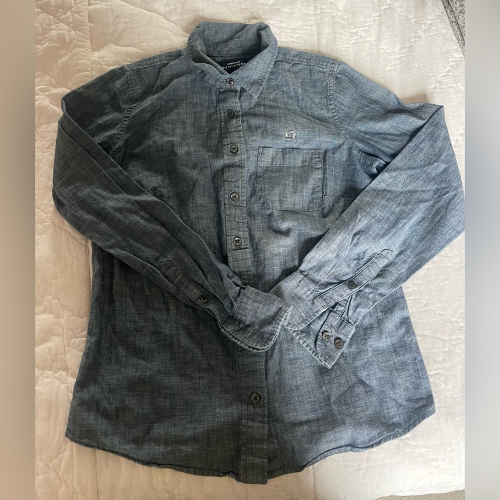 Lands’ End chase bank uniform top